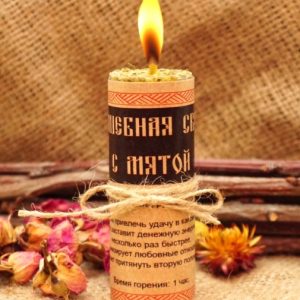 Чарівна свічка з м'ятою