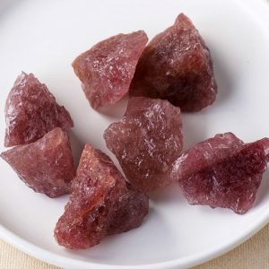 Полуничний кварц необроблений 3-5см.