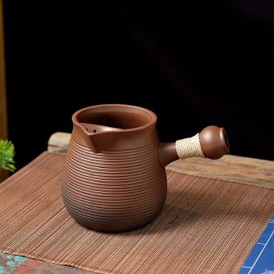 Чахай з боковою ручкою великий Коричневий 650мл.
